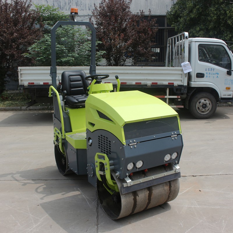 振動(dòng)異常的小型壓路機(jī),，大概率是振動(dòng)軸承出現(xiàn)了問(wèn)題